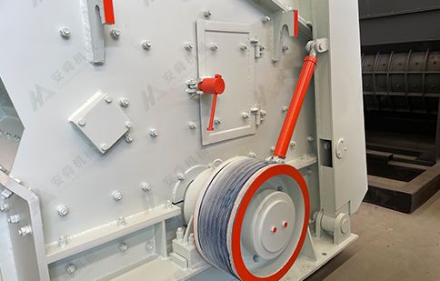 Full Hydraulic Rear Frame - Fast, Safe Maintenance Access
